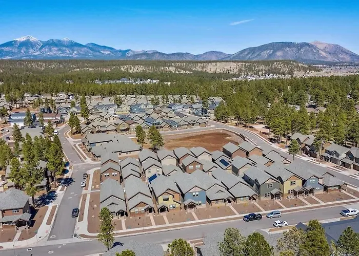3br Cozy Retreat W Fireplace & Bbq * Flagstaff