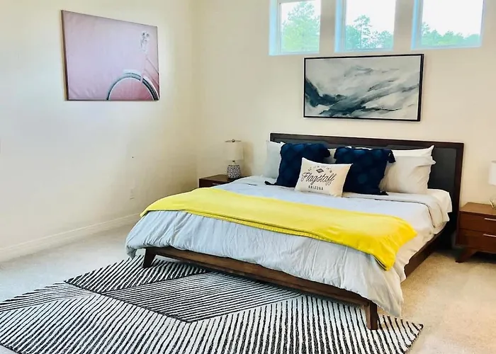 Holiday home 3br Cozy Retreat W Fireplace & Bbq